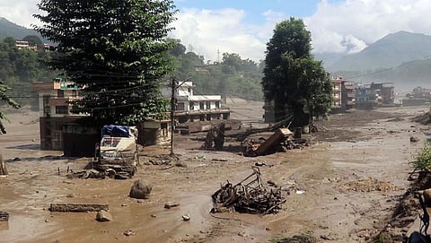 நேபாள வெள்ளப் பெருக்கு: 105 இந்தியர்கள் உட்பட 380+ சுற்றுலா பயணிகள் மாயம்
