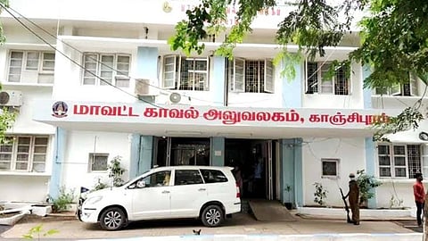 மறைந்த தலைமைக் காவலர் குடும்பத்துக்கு ‘காக்கி உதவும் கரங்கள்’ ரூ.26.15 லட்சம் நிதியுதவி