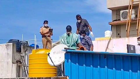 சேலத்தில் பெண் கொடூர கொலை: தண்ணீர் தொட்டியில் சடலம் மீட்பு