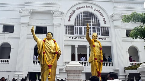 செப்.6-ல் அதிமுக மாவட்ட செயலாளர்கள் கூட்டம்: செயற்குழு, பொதுக்குழுவை கூட்டுவது குறித்து ஆலோசனை
