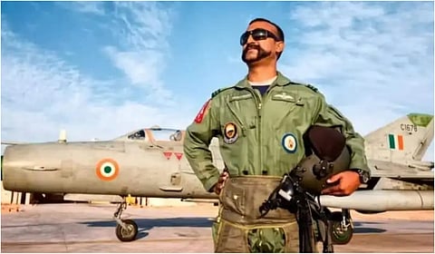அபிநந்தன் விமானப் படையில் இருந்து விலகி தனியார் விமான நிறுவனத்தில் சேர்ந்தார்