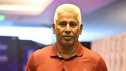இலங்கை கிரிக்கெட் அணியின் முன்னாள் வீரர் சமிந்தா வாஸ்