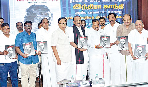 நேருவின் ‘உலக சரித்திரம்’ நூல் வெளியீடு - ‘இந்திரா காந்தி அரிய புகைப்பட வரலாறு’ நூலின் முன்பதிவு திட்டம் தொடக்கம்