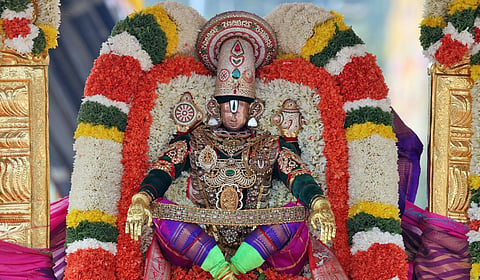 திருப்பதி பிரம்மோற்சவம் 3-ம் நாள் விழா: சிம்ம வாகனத்தில் மலையப்பர் 