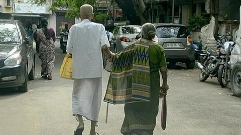முதுமையில் தேவைப்படும் அன்பை பணம் ஈடுசெய்யாது: நீதிபதி சுந்தர் மோகன் கருத்து