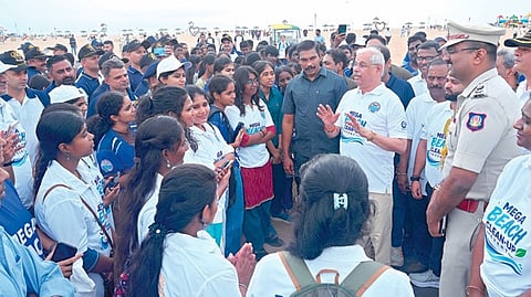 கடற்கரையை சுத்தமாக வைத்திருப்பது அனைவரின் பொறுப்பு: ஆளுநர் அர்லேகர் வேண்டுகோள்