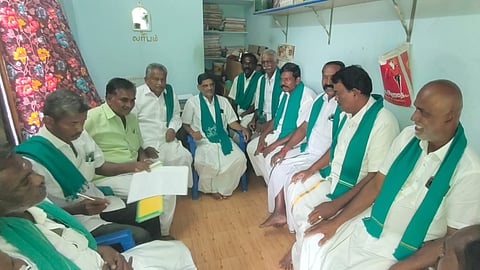 பயிர்க் கடனை முழுமையாக தள்ளுபடி செய்ய தமிழக அரசுக்கு விவசாய சங்கங்கள் வலியுறுத்தல்