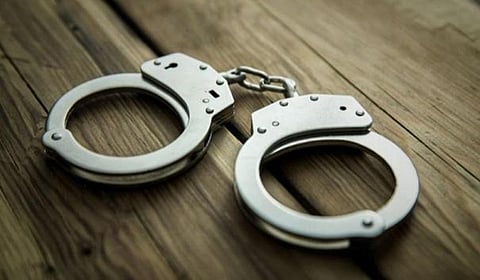 சென்னை விமான நிலையத்தில் ரூ.4 கோடி தங்கம் பறிமுதல்: 6 பேர் கைது
