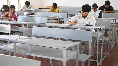 டிஎன்பிஎஸ்சி குரூப் 1 முதல் நிலைத் தேர்வு: பழைய பாதை, பழைய பாணி!