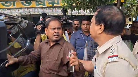 மேற்கு வங்க இடைத்தேர்தல்: ரெஜினகர் தொகுதியில் ஹுமாயூன் கபீர் கைது