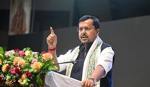 நிதின் நவீன்