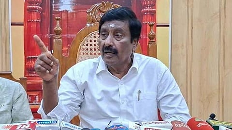 புதுச்சேரி தற்காலிக பேரவைத் தலைவர் அன்பழகன்