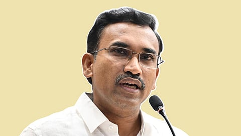 தனியார் மருத்துவக் கல்லூரிகளில் மாணவர்களிடம் 4½ ஆண்டுகளுக்குப் பிறகும் கட்டணம் வசூலித்தால் நடவடிக்கை: அமைச்சர் எச்சரிக்கை