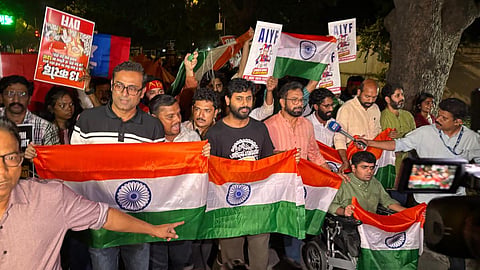 சிஜேபி போராட்டம்: அபிஜீத், நேஹா கைதுக்கு அரசியல் கட்சி தலைவர்கள் கண்டனம்