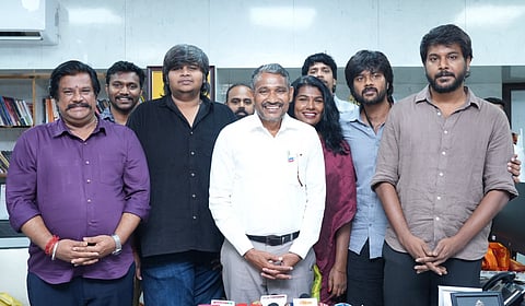 திருநங்கை சமூகத்துக்காகப் பிரத்யேக ‘ஹெல்ப்லைன்’ - கார்த்திக் சுப்புராஜ் கோரிக்கை