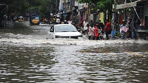 சென்னை, திருச்சி, கோவை, நீலகிரிக்கு ஆரஞ்ச் அலர்ட்: 34 மாவட்டங்களில் கனமழை பெய்யும்