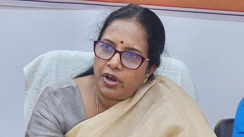“குழந்தைகளின் பாதுகாப்பை தவெக அரசு உறுதி செய்ய வேண்டும்” - வானதி சீனிவாசன்