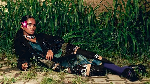 This new edit from Yavi is inspired by floral beauties of the night!