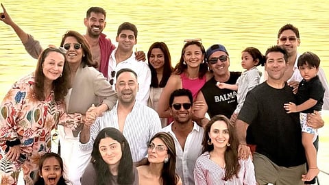 Alia Bhatt and Ranbir Kapoor with their family