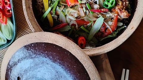 This Kolkata diner brings back the rare art of clay pot cooking through this culinary festival