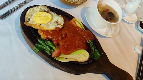 Flatter your taste buds with these Sizzling Platters at this Mumbai restaurant