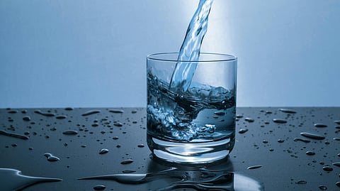 Earthen Pots or Cooling Flask: What's good for holding a drop of cold water?