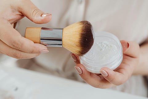 Why should you apply banana powder?