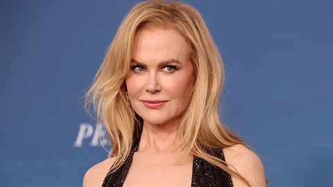 Sabrina Carpenter “arrests” Nicole Kidman at Nashville concert