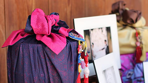 Furoshiki gift wrapping and its benefits