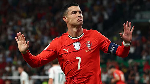 What did Cristiano Ronaldo do before meeting fans in viral video?