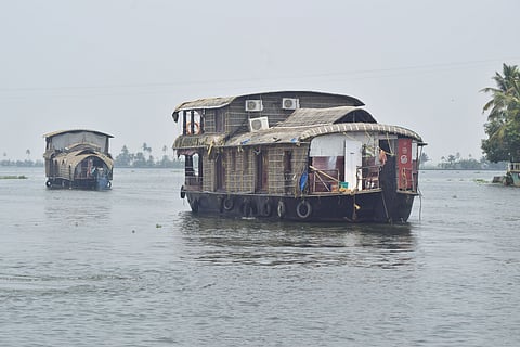 Houseboats: Truly sustainable or hiding pollution risks?