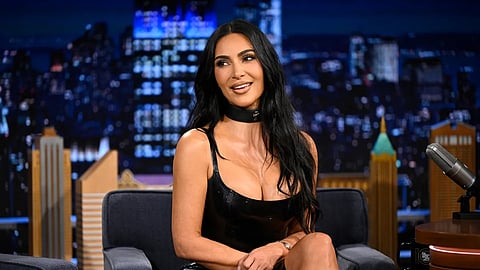 Fans divided as Kim Kardashian ignores Martin Brundle during an awkward grid walk encounter