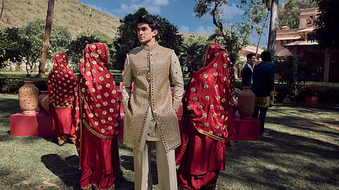 Abhinav Mishra Baradari collection