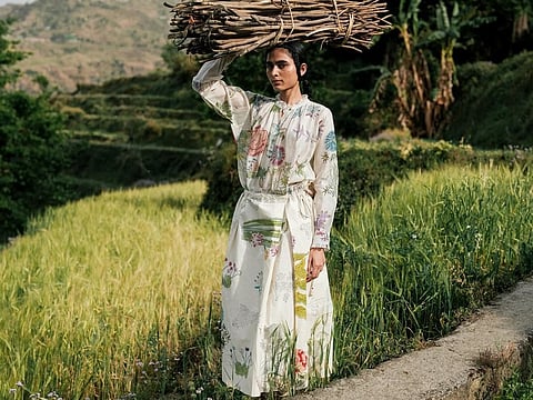 From travel keepsakes to textile poetry: this edit reimagines pressed flowers