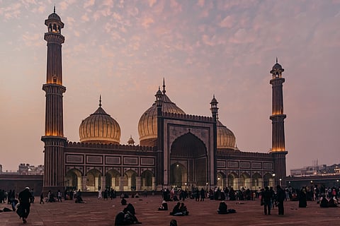 mosques with beautiful architecture