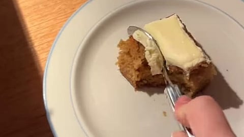 Make nighttime fun with this sleepy time cake