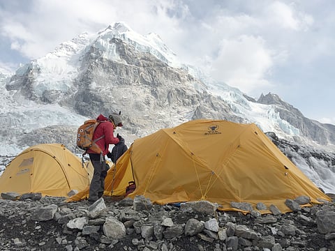 6000 litres of human pee a day is now melting glaciers in Mount Everest