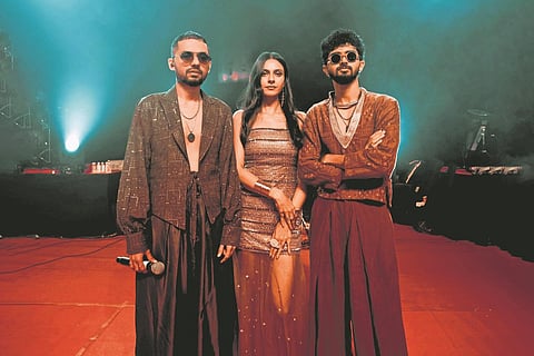 How Curry Is blending languages, pop and sounds into one musical identity