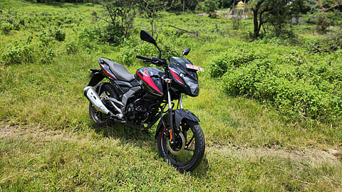 Bajaj replaced the legacy double-cradle frame with a new Diamond-type frame structure.