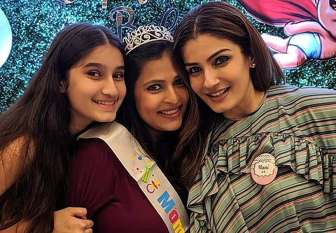 Raveena Tandon with her daughters Pooja and Chhaya