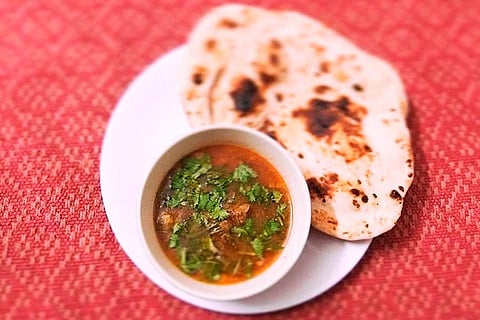 The Gosht Paaya platter