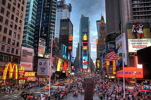 1024px-New_york_times_square-terabass