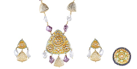 Meenakari set