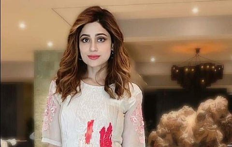 According to reports, Shamita Shetty will be seen on Weekend Ka Vaar with Rashami Desai, Devoleena Bhattacharjee and Abhijit Bichukale, all of whom are wild card entries