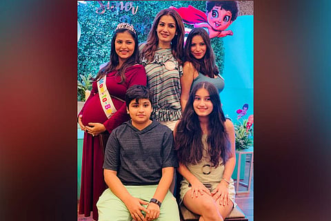 Raveena Tandon with her daughters and grandchildren