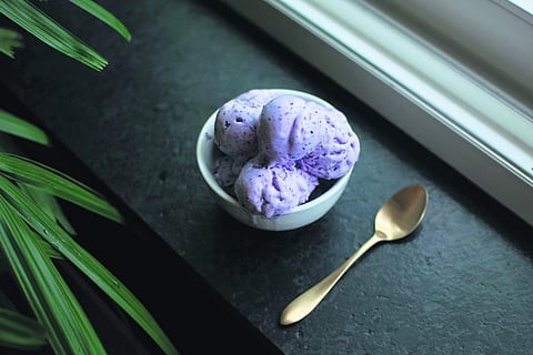 Jamun gelato scoops