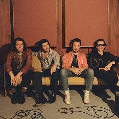 Arctic Monkeys/ Twitter