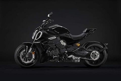 The Diavel V4 is known for its muscular, sporty and chiseled design