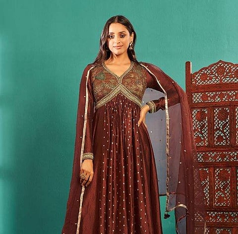 Almaari by Pooja