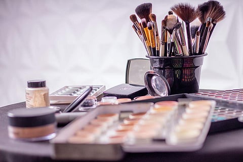 Here's a comprehensive guide to Make-up gifting for this Valentine's Day
